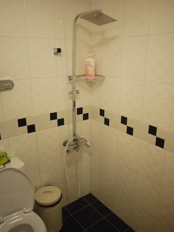 South Traveller Appartement Tainan Buitenkant foto